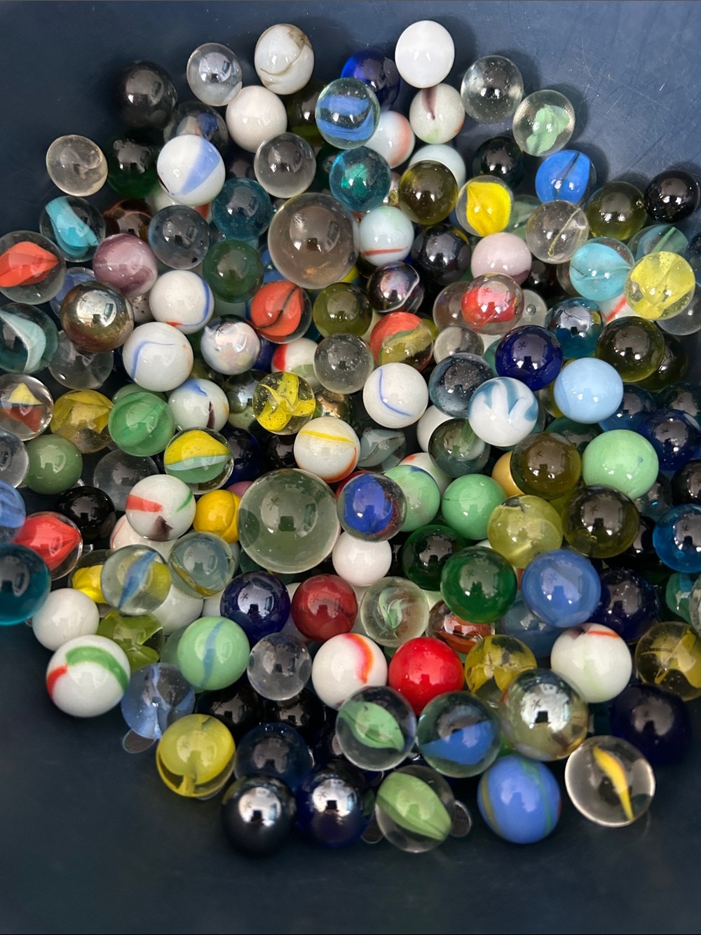 2.5 lbs of marbles